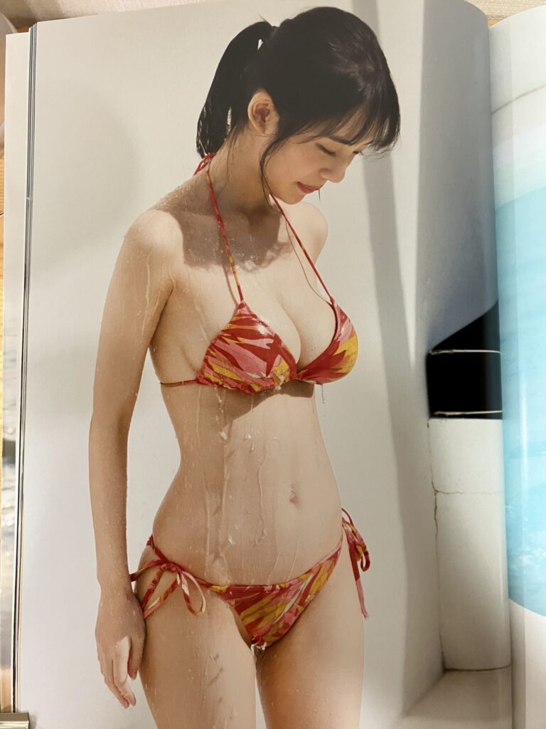 菊地姫奈写真集「ｍｅｍｏｒｙ」