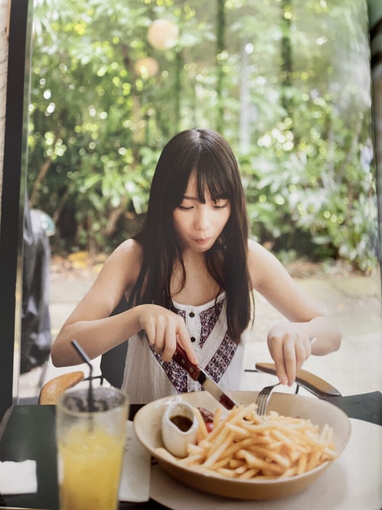 乃木坂46 与田祐希ファースト写真集『日向の温度』