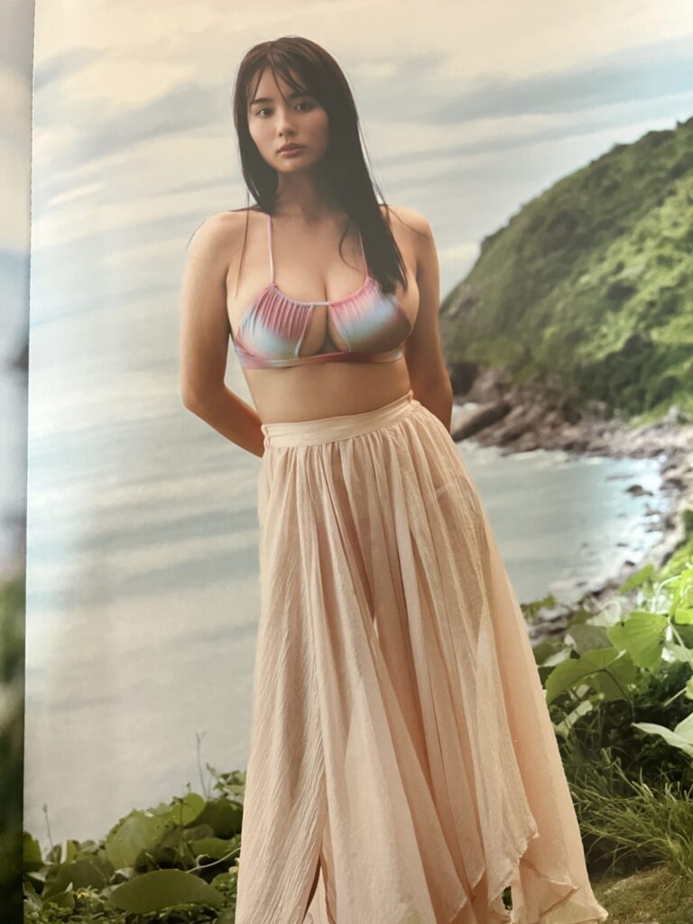 豊島心桜ファースト写真集「心桜ばかり」