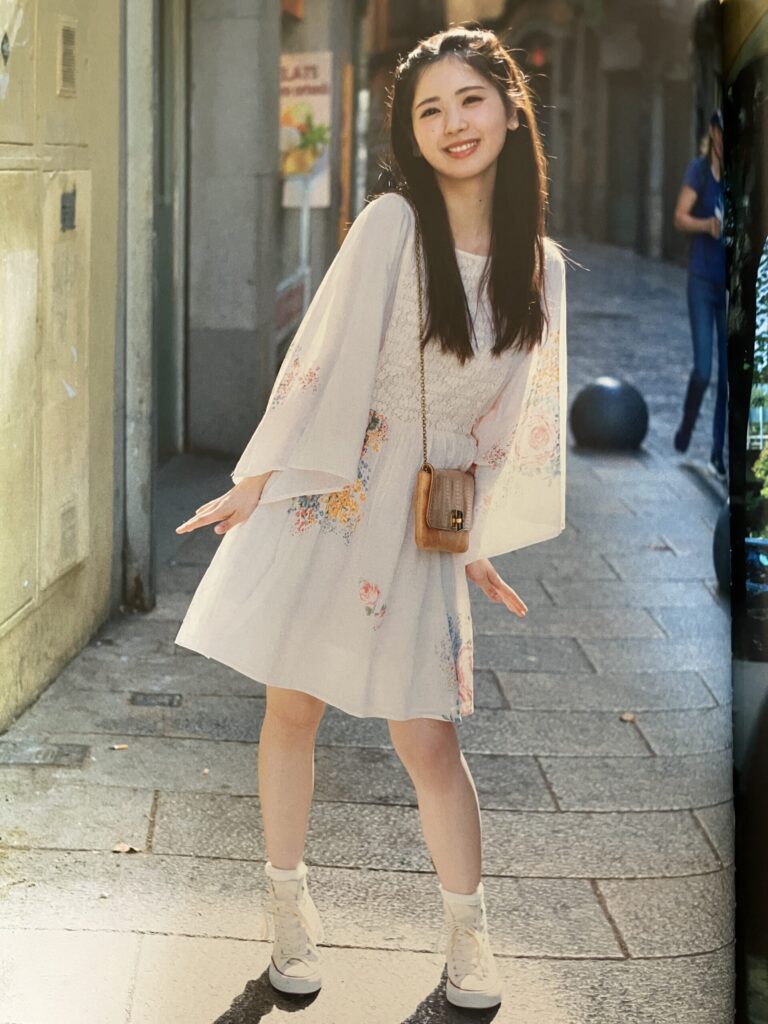 筒井あやめファースト写真集「感情の隙間」
