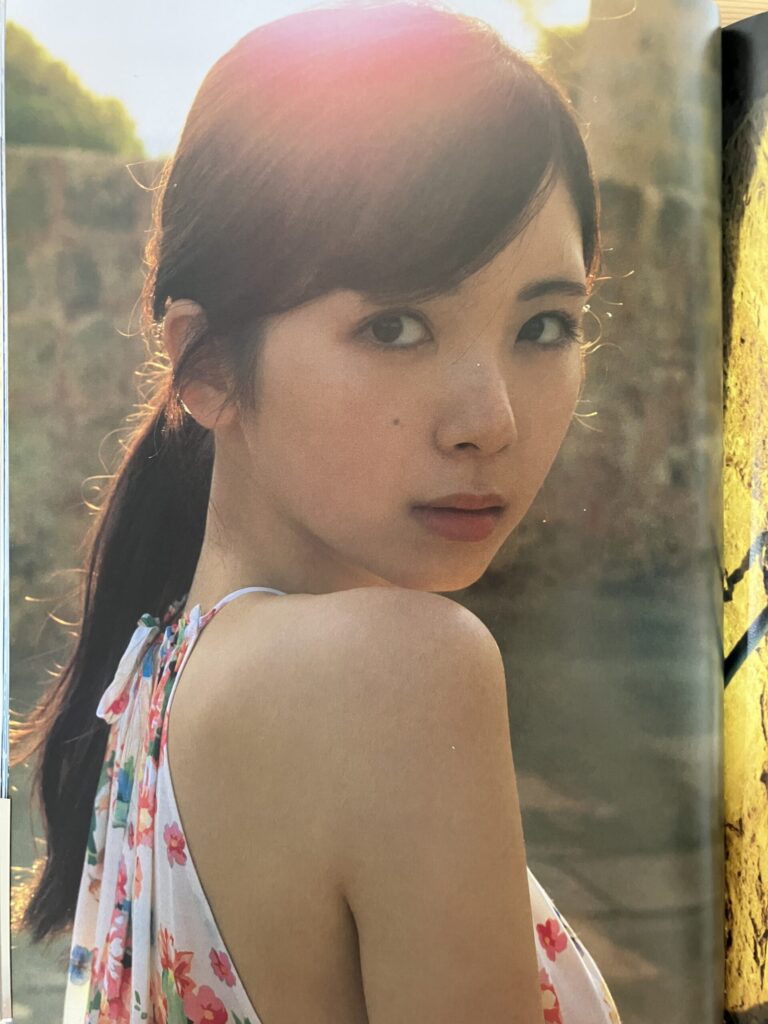 筒井あやめファースト写真集「感情の隙間」
