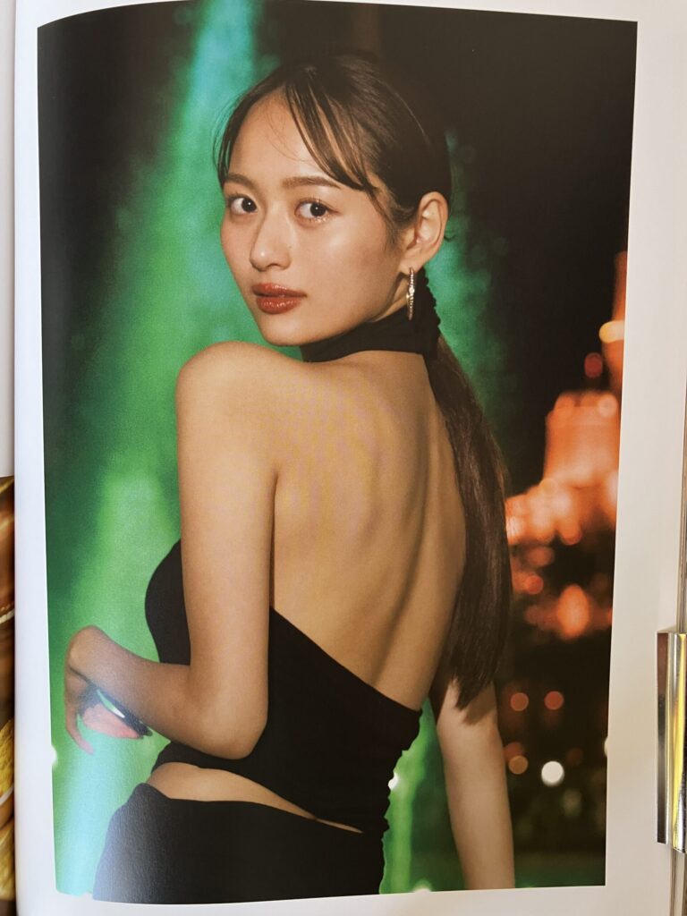 加藤栞ファースト写真集「shi～。」