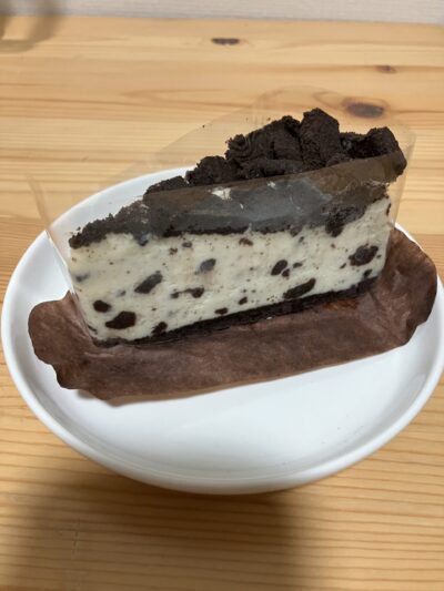 スターバックス「クッキー＆クリームチーズケーキ」