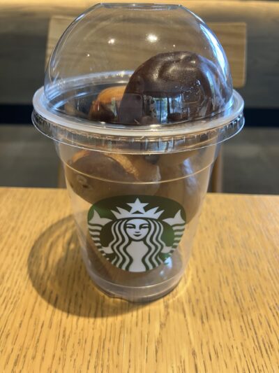 スターバックス「チョコレート・ドーナツボール」