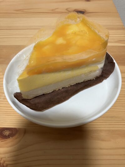 スターバックス「マンゴーケーキ」