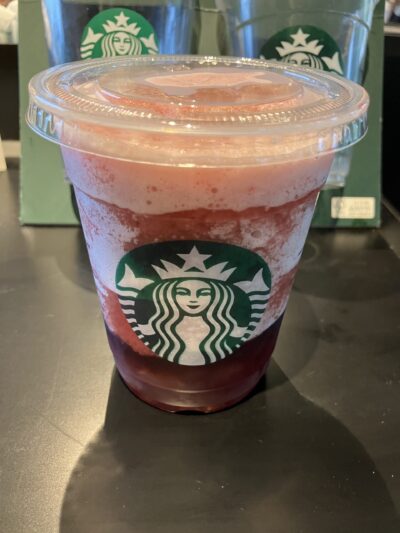 スターバックス「芳醇巨峰フローズンティ」