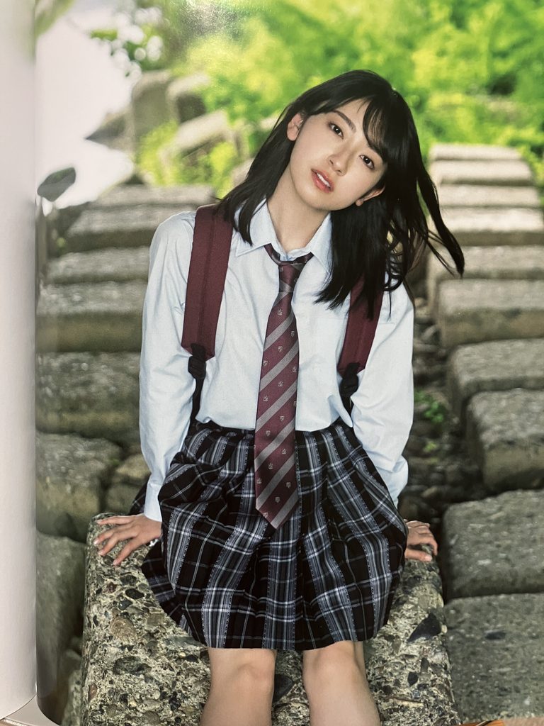 金村美玖ファースト写真集「羅針盤」